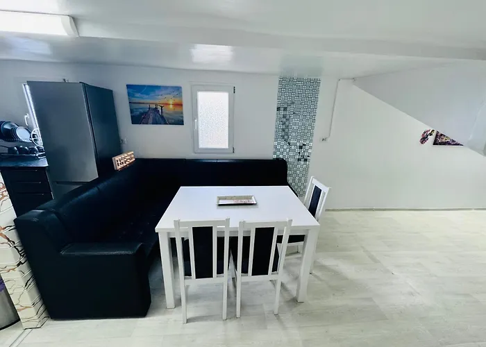 Villa House Of Sozo Bucarest