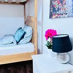 House Of Sozo * Βουκουρέστι